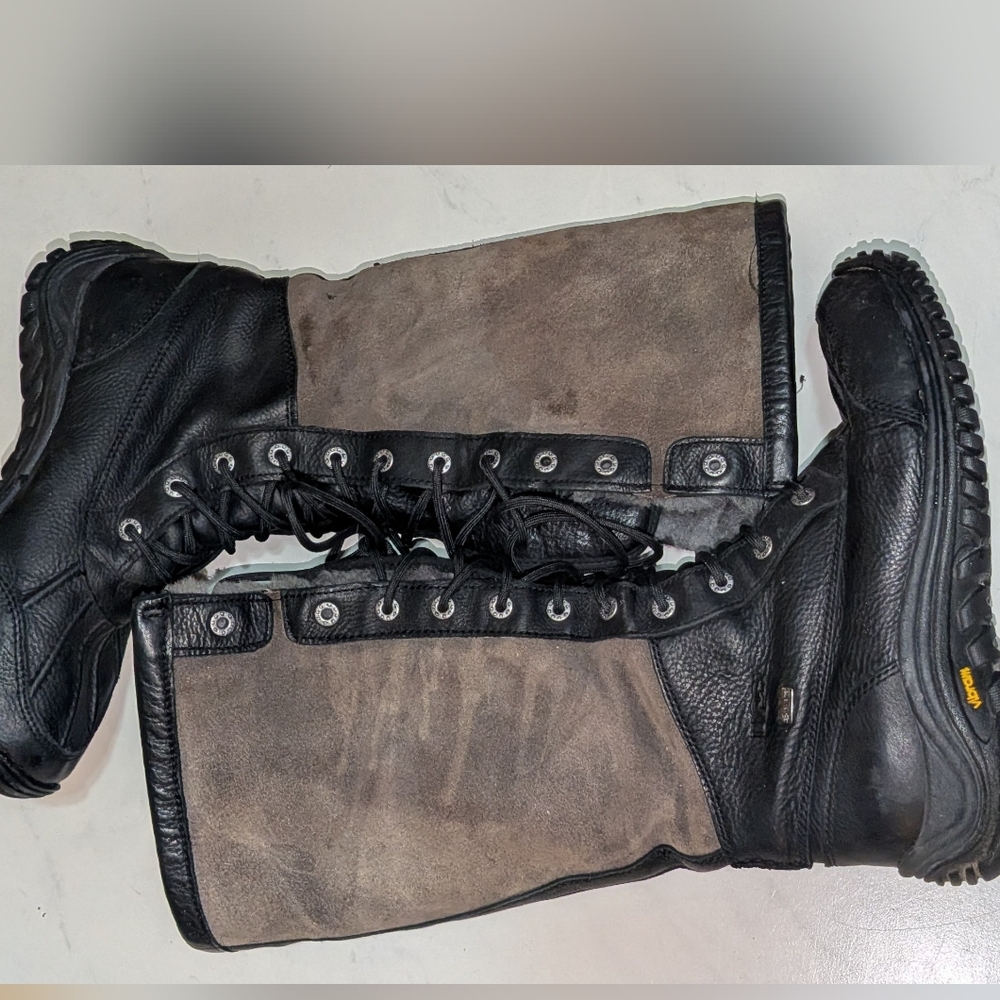 UGG Australia 1001786 Adirondack Tall Black & Brown Leather Lace-Up Winter Boots